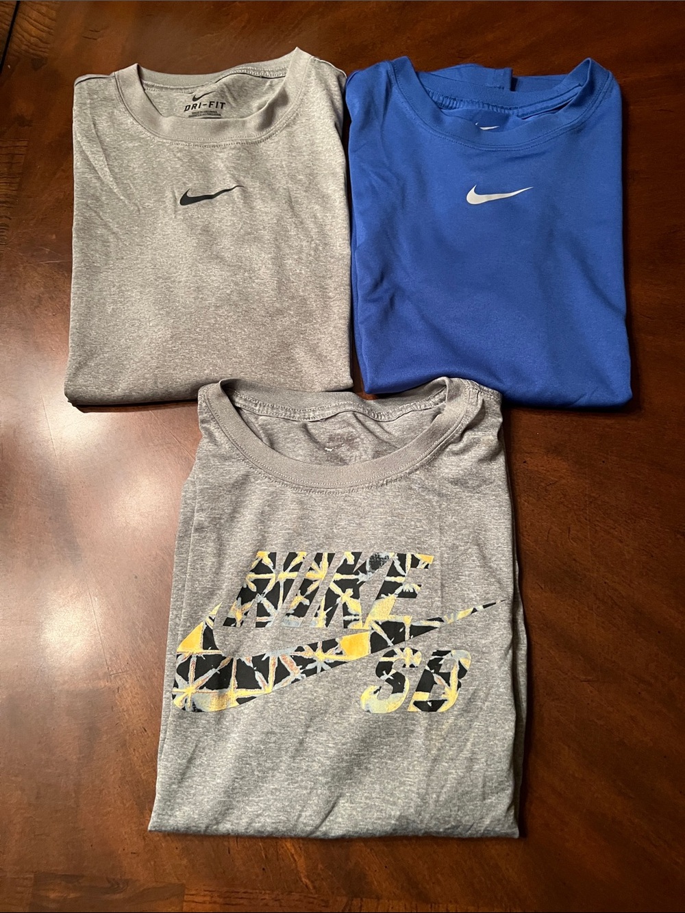 Bundle of 3 Nike Kids Short-Sleeve Tees dry- fit in Gray and Royal Blue